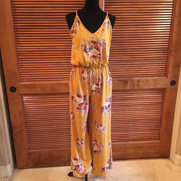 ❤️markdown❤️Soft & comfy Jodifl floral jumpsuit - Picture 8 of 8